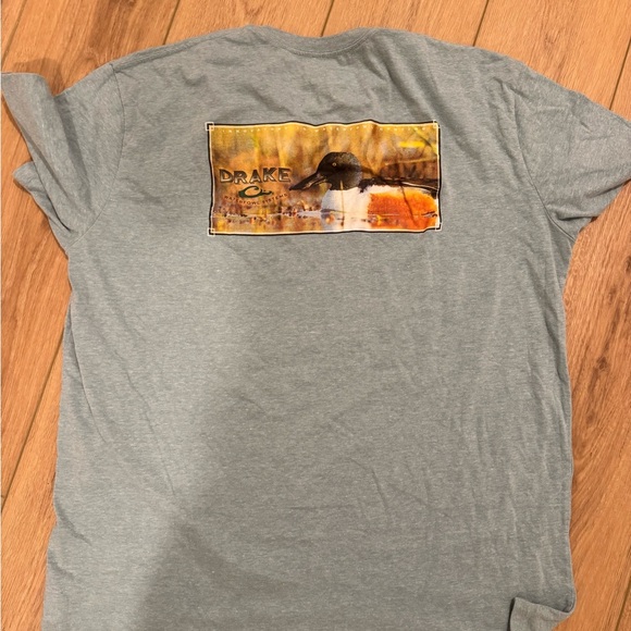 1 Hoodie, 1 Pullover and 1 TShirt - Picture 2 of 3